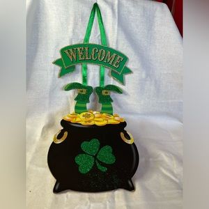 Pot O’ Gold Welcome Sign